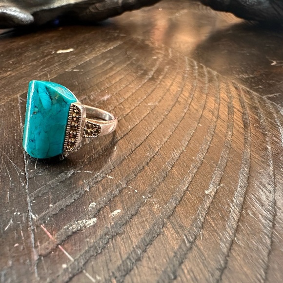 Vintage J&T 925 Sterling Silver Turquoise Statement Ring Thailand Marked size 7 - Picture 5 of 6
